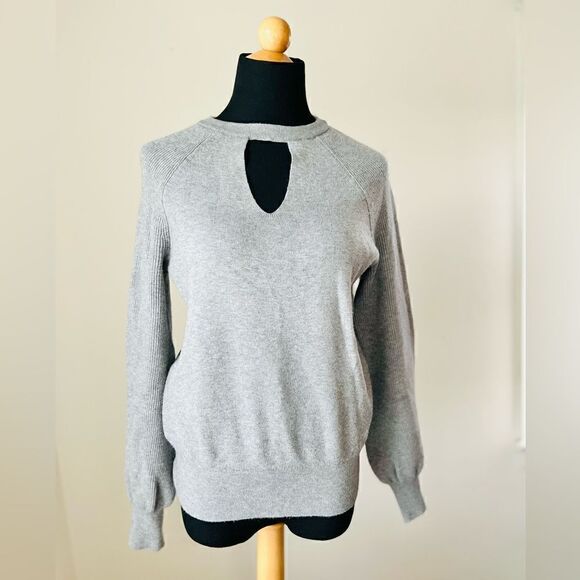 Anthropologie Sweaters - Anthropologie Cut out Sweater Size Small